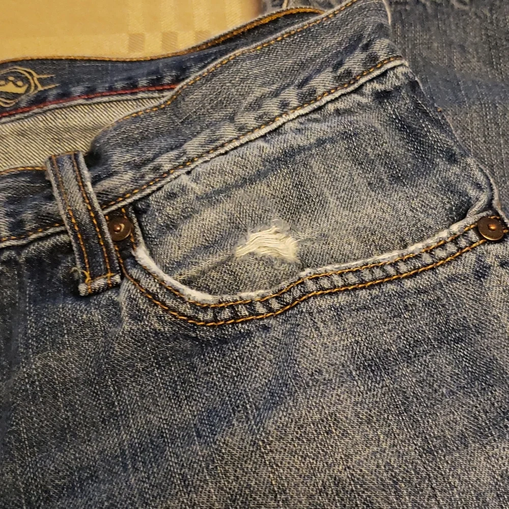 Old Navy Straight Leg Jeans (0315) - Picture 2 of 10